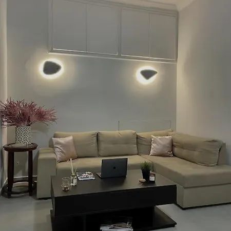 Maisonette Lucia Traditional House Prime Location Piraeus Exterior photo