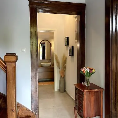 Maisonette Lucia Traditional House Prime Location Piraeus Exterior photo