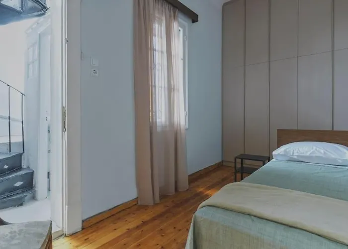 Maisonette Lucia Traditional House Prime Location
