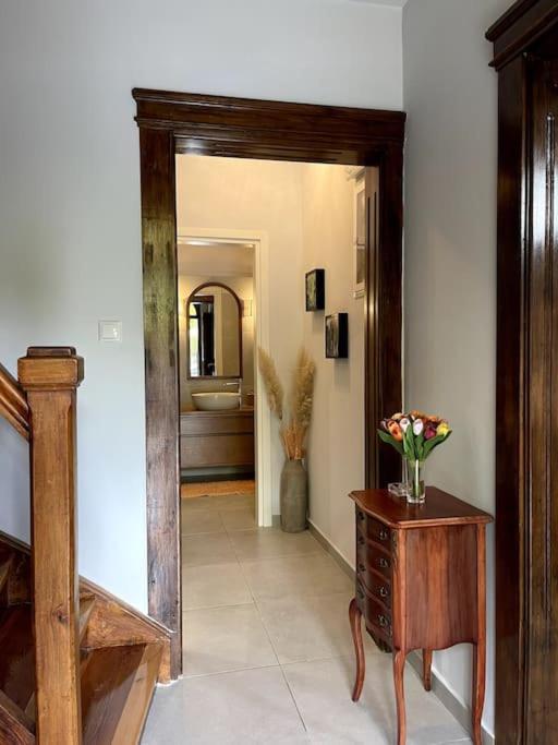 Maisonette Lucia Traditional House Prime Location Piraeus