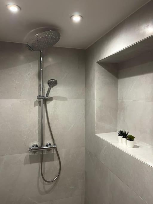 Maisonette Lucia Traditional House Prime Location Piraeus